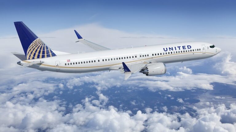 United Airlines Flight UA770 Emergency Diversion