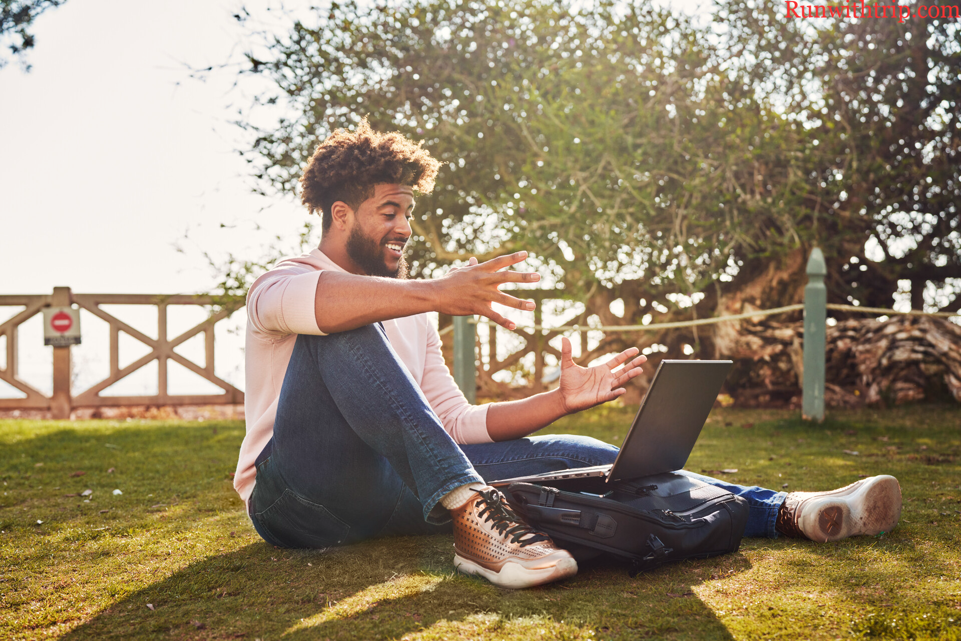 Applying B2B Copywriting to Build Thought Leadership in Your Niche